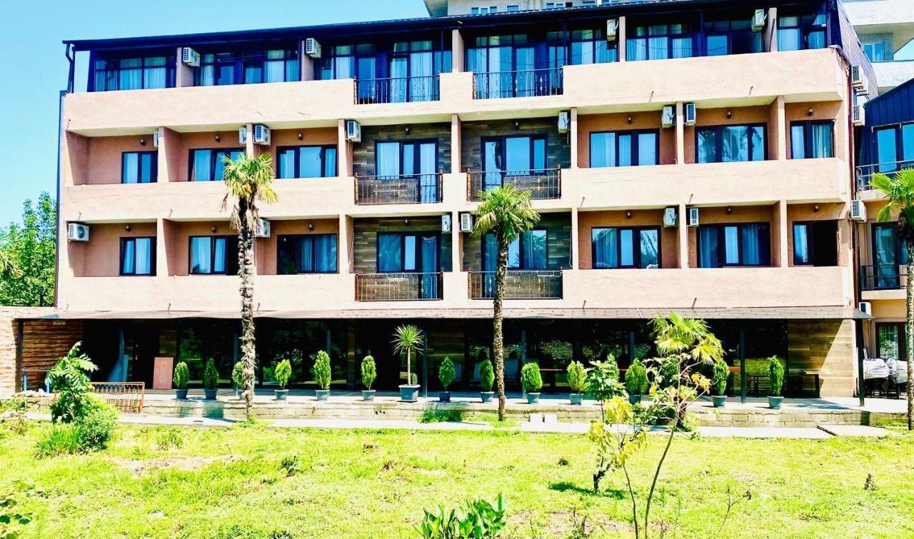 Hotel Costa Makhinjauri Buitenkant foto
