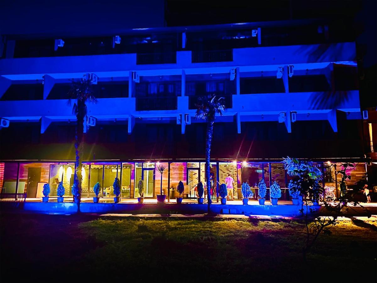 Hotel Costa Makhinjauri Buitenkant foto
