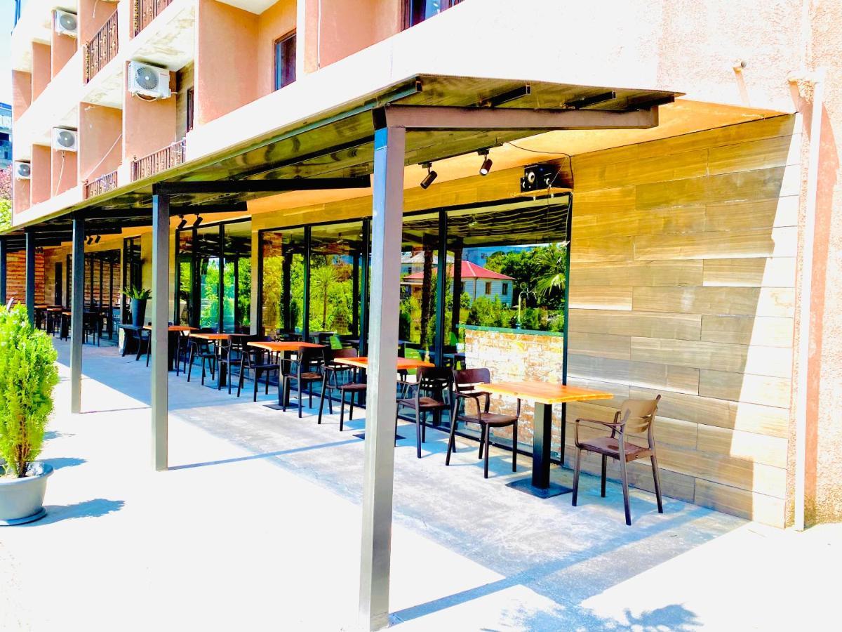 Hotel Costa Makhinjauri Buitenkant foto